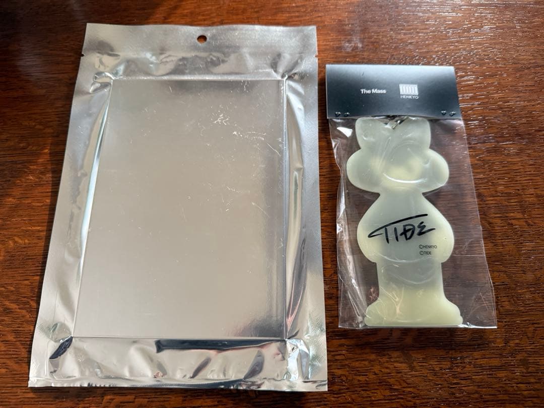 ISI PRESS vol.6 ＋ギャラリー限定キーホルダー 未開封