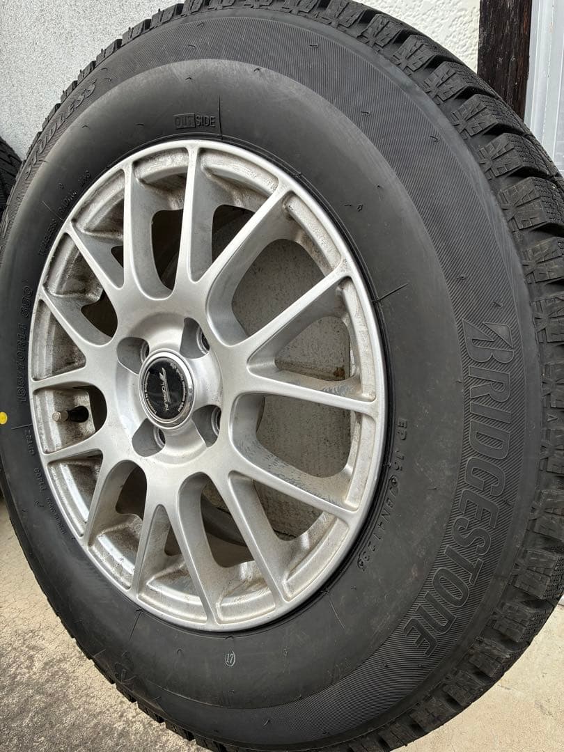 ⭐︎専用⭐︎185/70R14のホイール付きスタッドレスタイヤ4本セット
