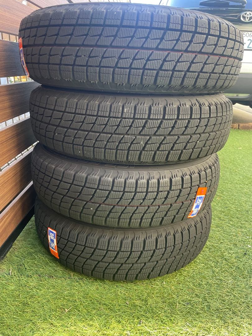 只今セール中です☆ 美品TOYOTIRES スタッドレス 軽自動車用４本セット☆