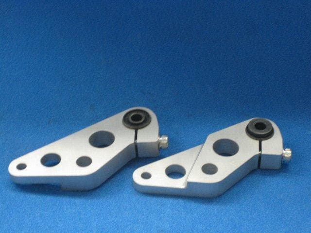 【新品】SDR200　TOSH-TEC　エンジンマウントおまけにリアサブマウント