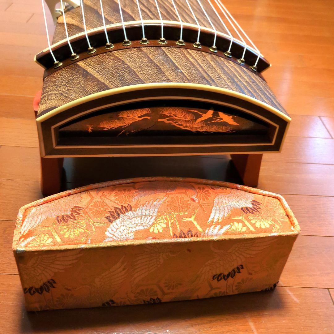 箏　十三弦　すだれ彫り　琴柱　琴枕　和楽器　琴
