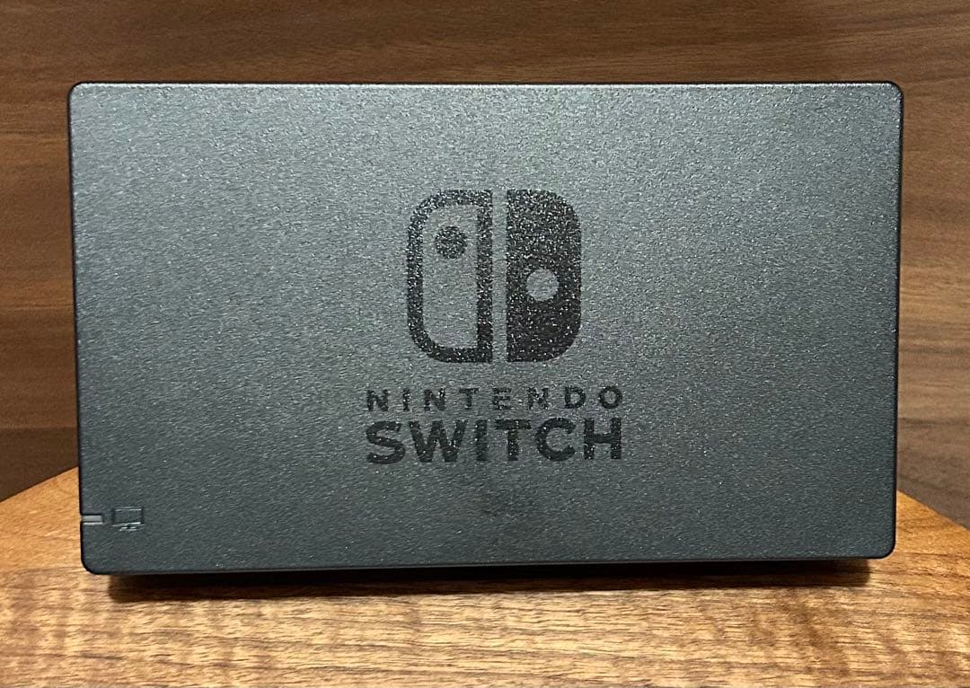 Nintendo Switch 本体 ネオンブルー&レッド とJOY-CON付