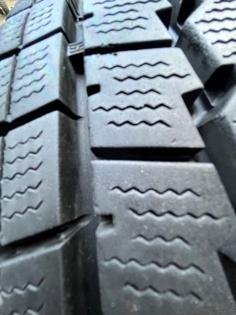 タイヤ・ホイール 215/70R17.5 118/116 ken