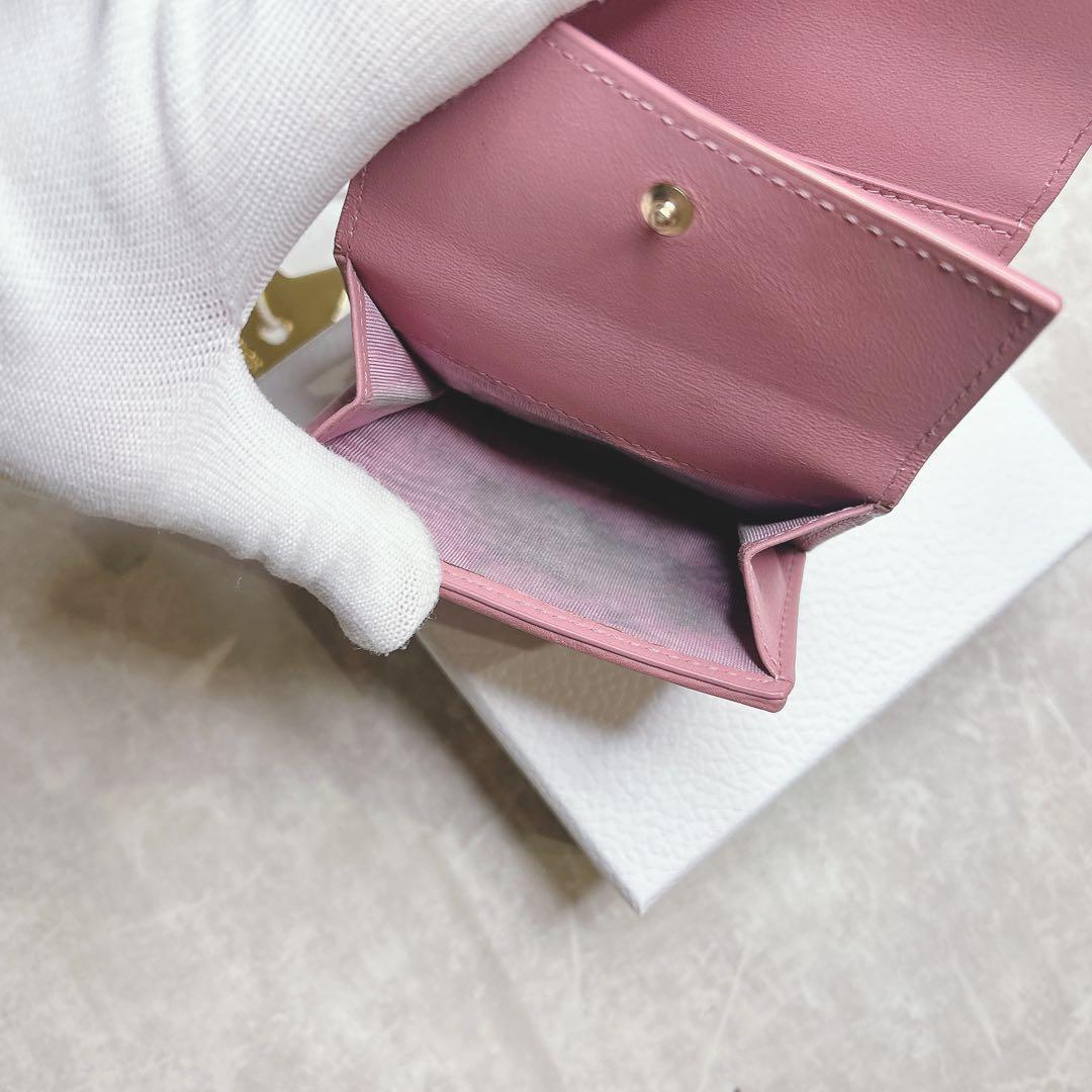 Lady Dior カナージュ ラムスキン 三つ折り 財布 チャーム ピンク