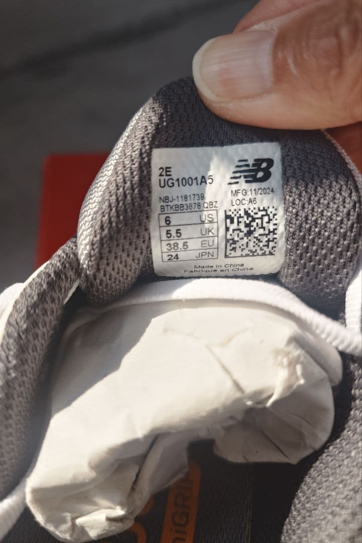 未着用New Balance FuelCell ゴルフシューズ24センチ