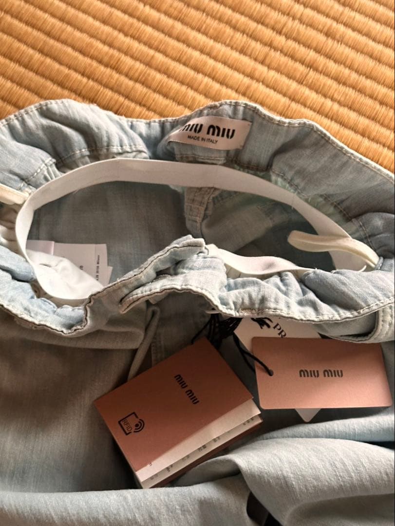 miumiuライトブルーデニムパンツ ウエストゴム