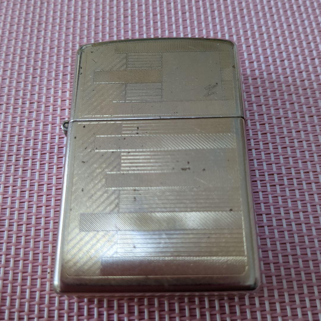 zippoのライター5点と人気の富士山のガラス製ぐい呑み、赤、青2点セットです。