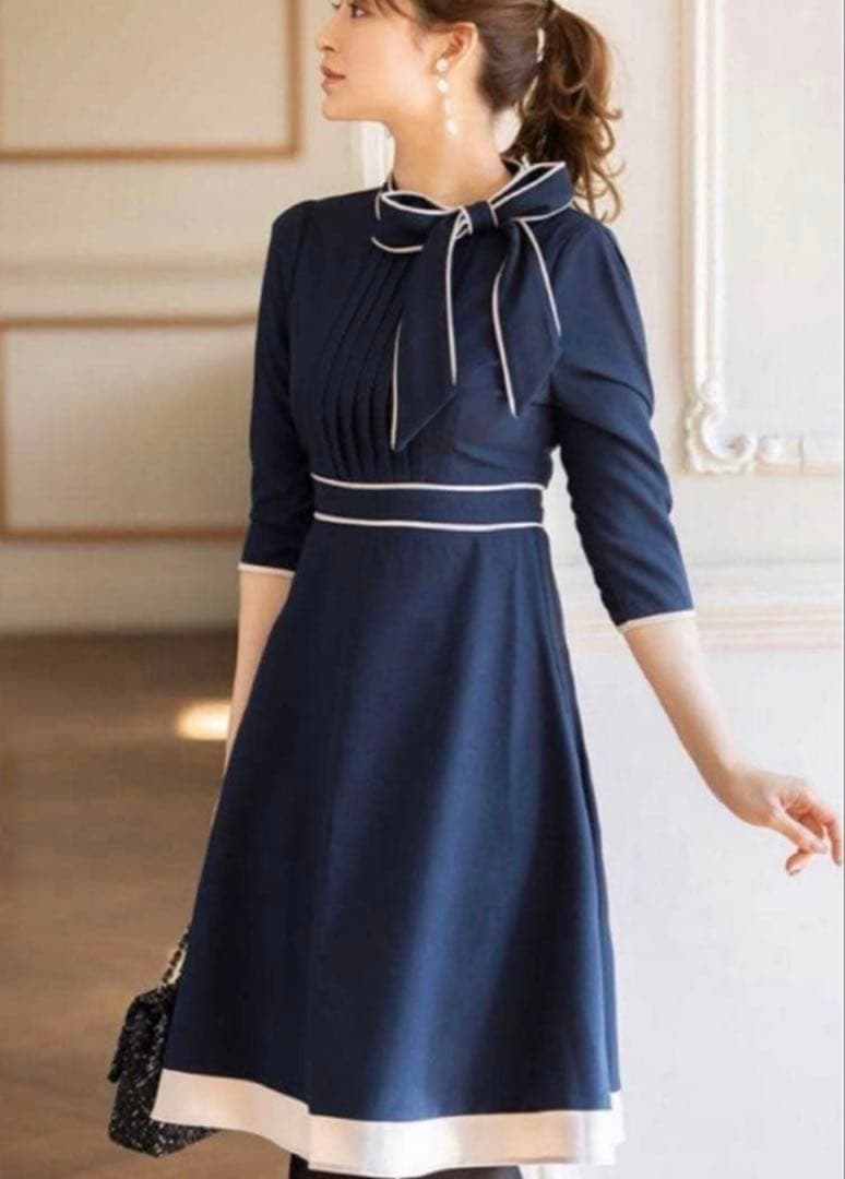 リカ 様新品タグ付き toccocloset 配色ラインボウタイリボンワンピース