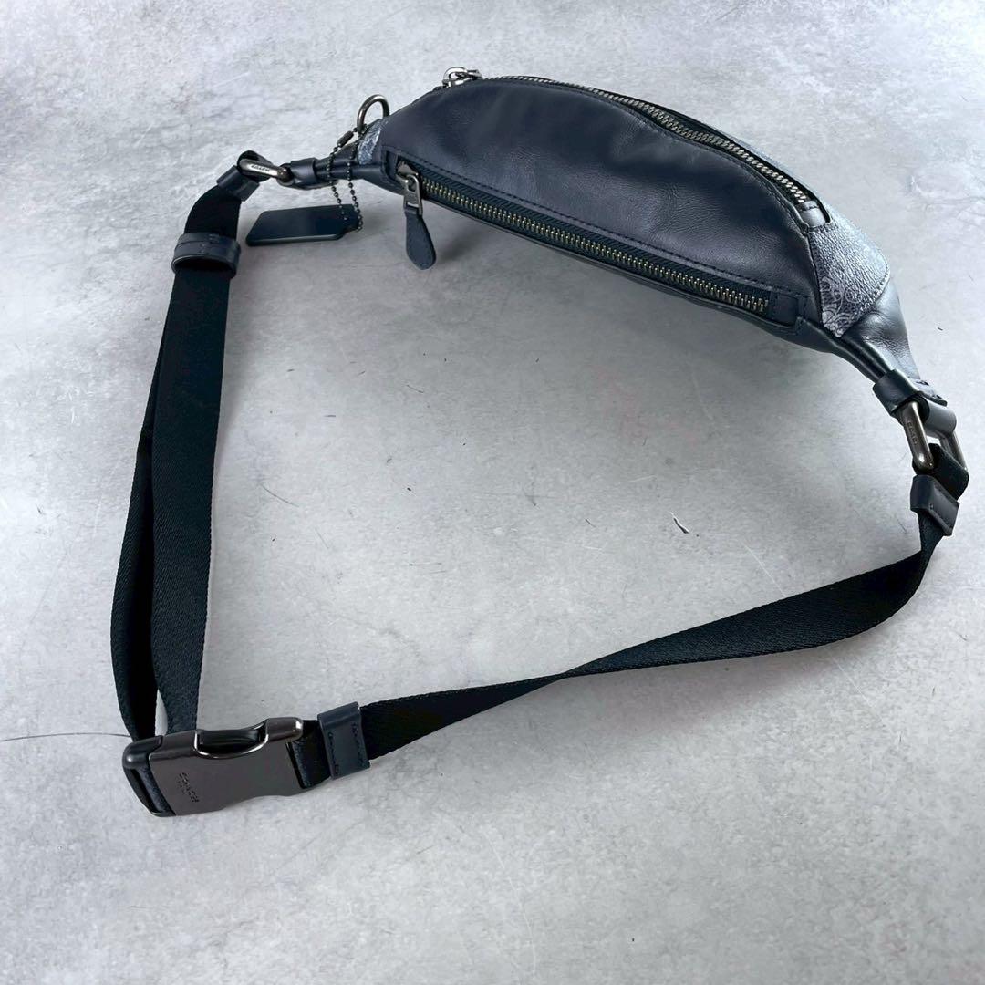 極美品◎COACH ボディバッグ ホースアンドキャリッジ レザー ネイビー