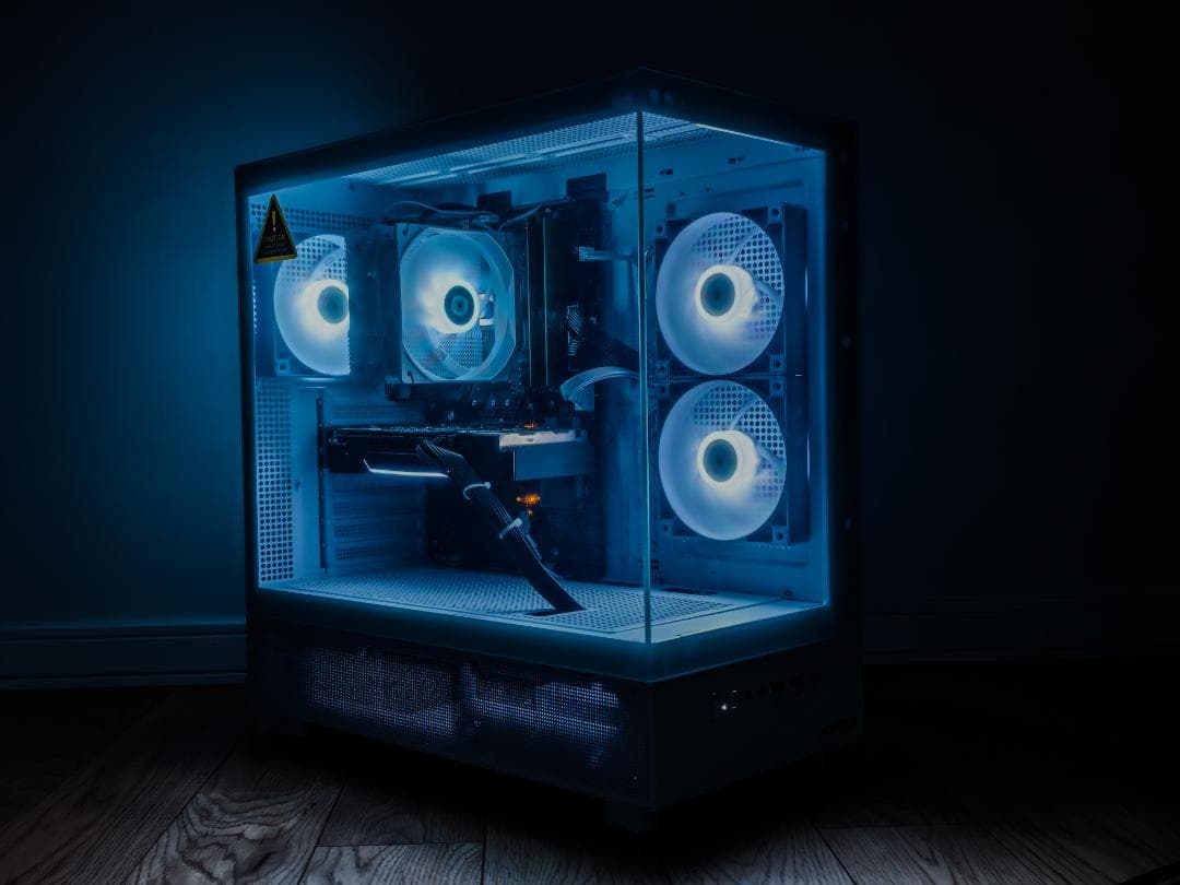 白ゲーミングPC RTX2060 i7-8700 新品ケース
