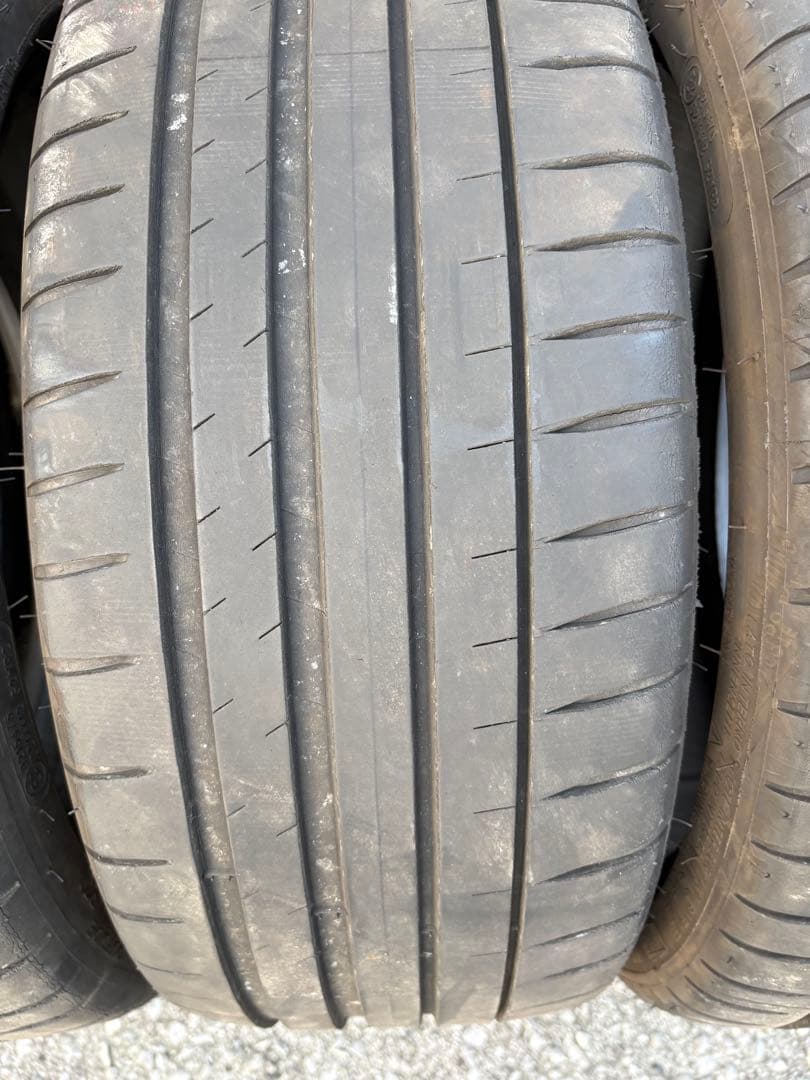 タイヤMICHELIN PILOT SPORT 4 205/40ZR18