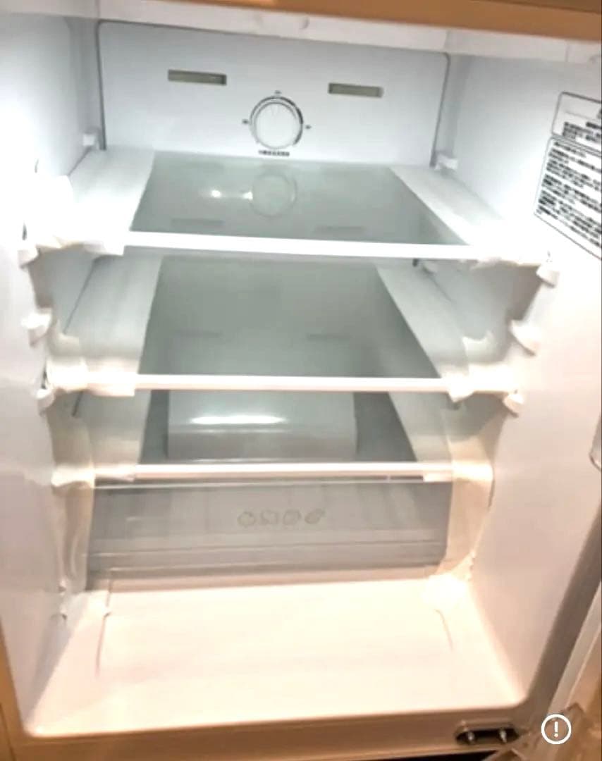 【美品】 Hisense（ハイセンス）冷蔵庫 HR-D13E3W 霜取り機能付き