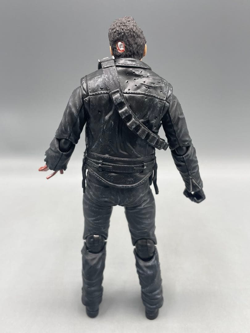 MAFEX T-800 T2:BATTLE DAMAGE ver ターミネーター