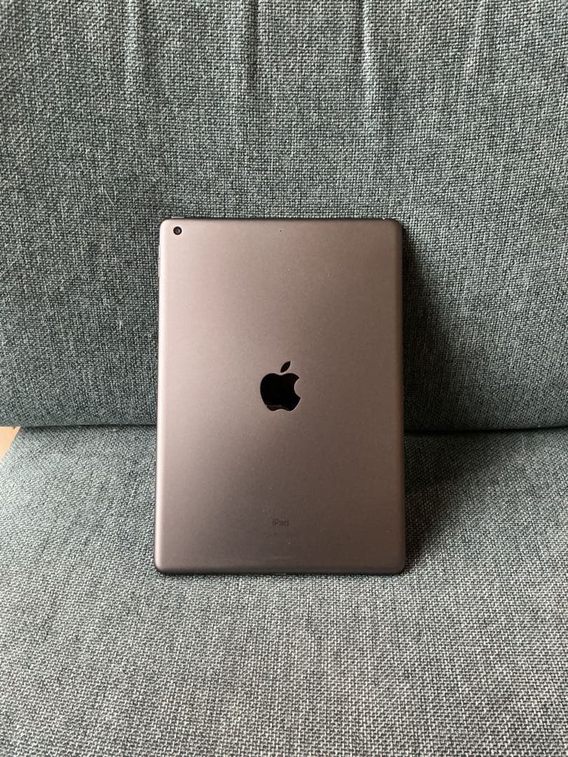 Apple iPad (第8世代) 32GB スペースグレー Wi-Fiモデル