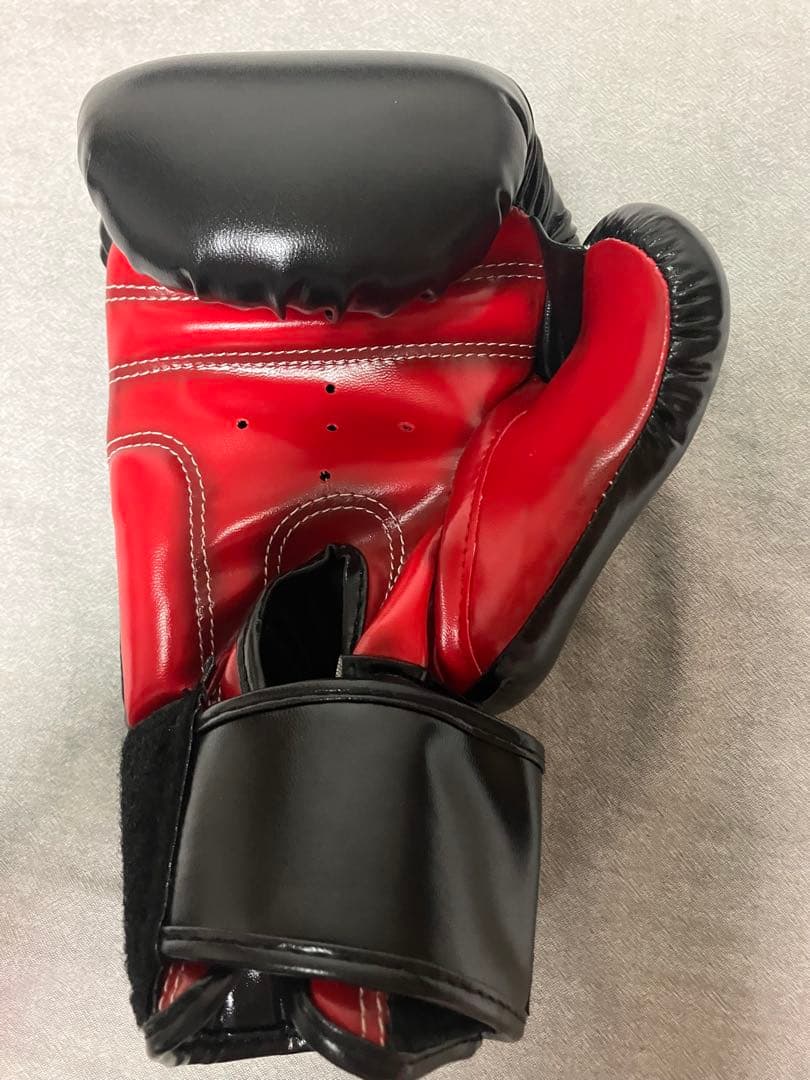 ムエタイ 新品キックボクシング グローブ モンコン パンツ 3点まとめ売り。