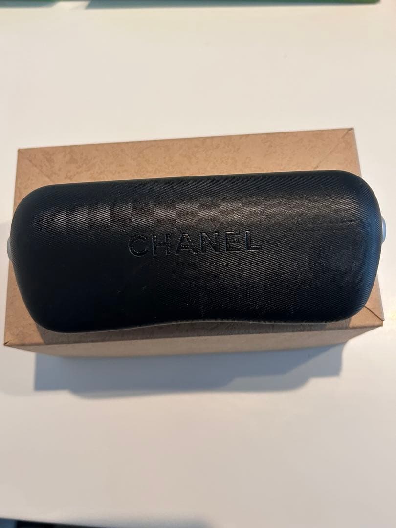美品【CHANEL(シャネル) サングラス】べっ甲調・ケース、その他附属付き