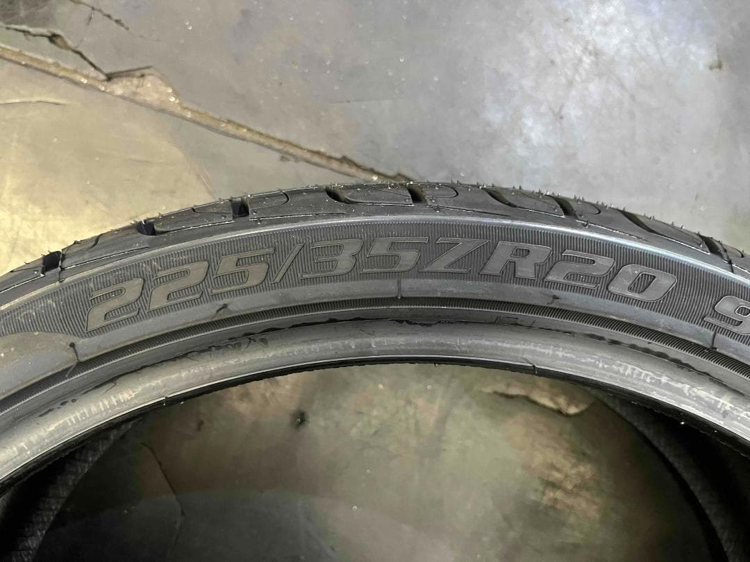 225/35R20 2本 マックストレック ローダウン 引っ張りハイエース