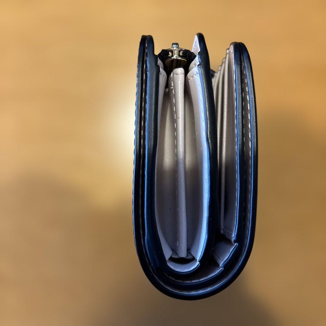 なべこ！FURLA 二つ折り財布 黒 レザー