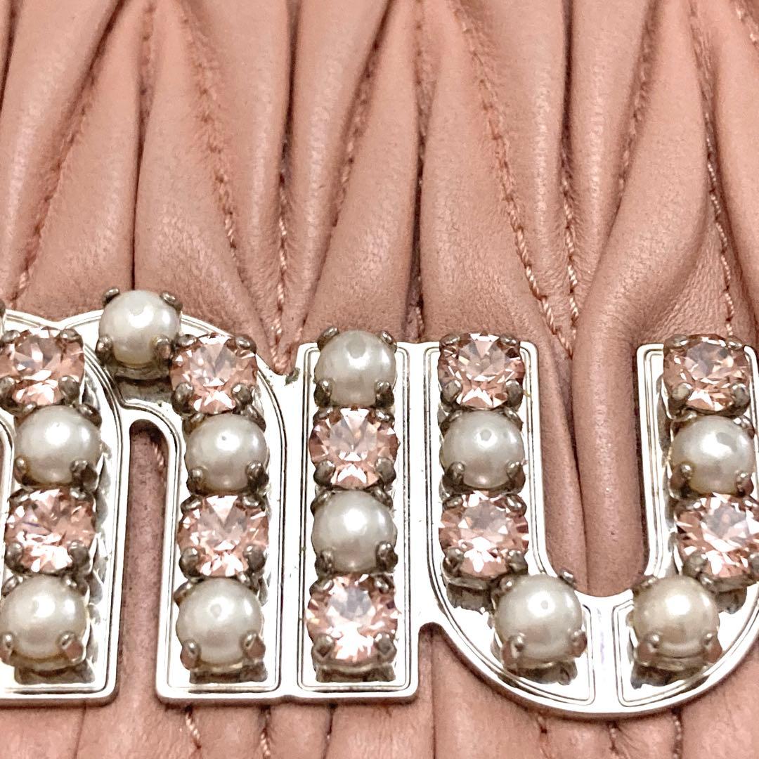 み*ん様 【限定色】miumiu ピンク クリスタル パール 二つ折り 財布 マ