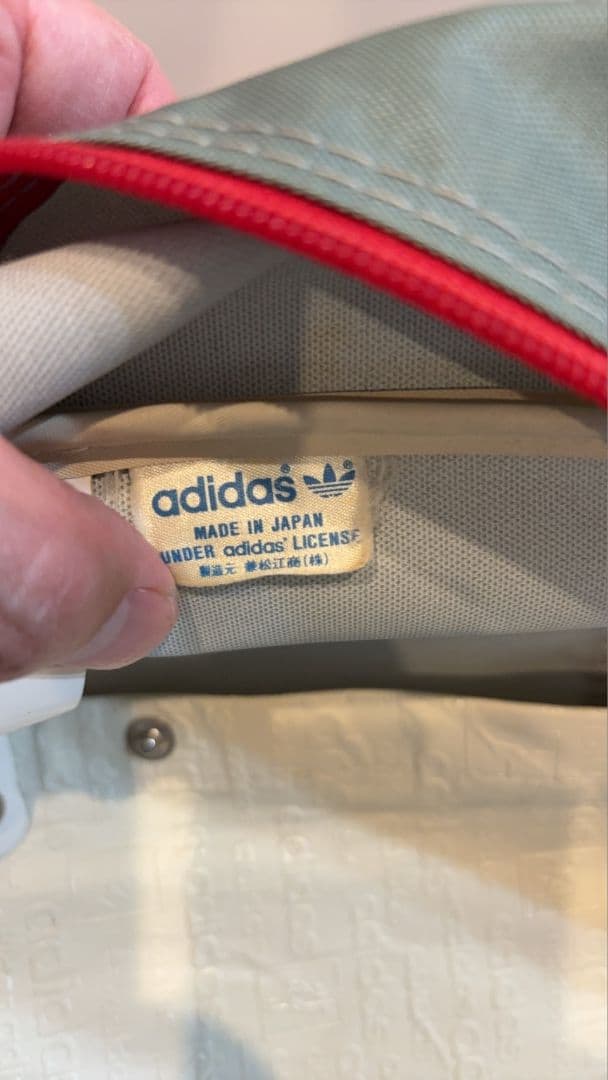 【カカ♡】　adidas ボストンバッグ グレー/レッド　兼松