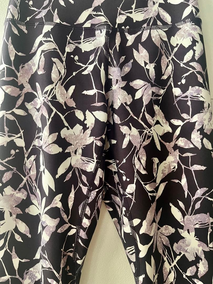 easyoga Leggings トレンカ 花柄 ルルレモン レギンス