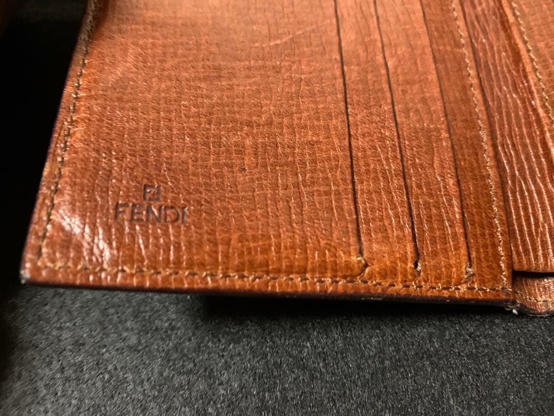 【美品】正規品　FENDI 二つ折り財布 FFロゴ ブラウン　週末限定セール
