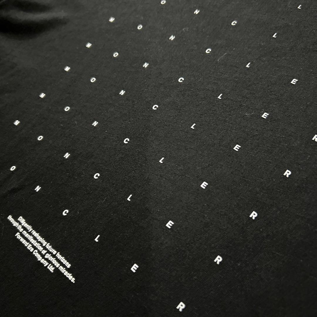 Moncler ブラック Tシャツ