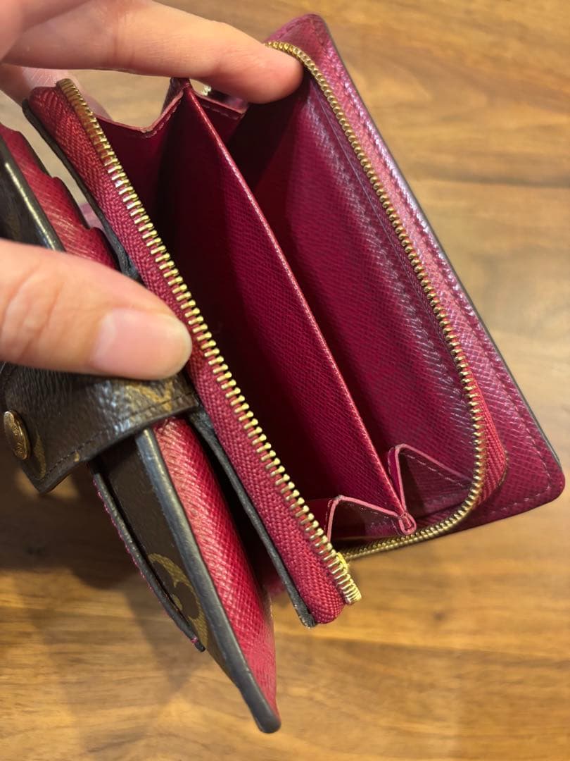 LOUIS VUITTON ポルトフォイユ・ジュリエット