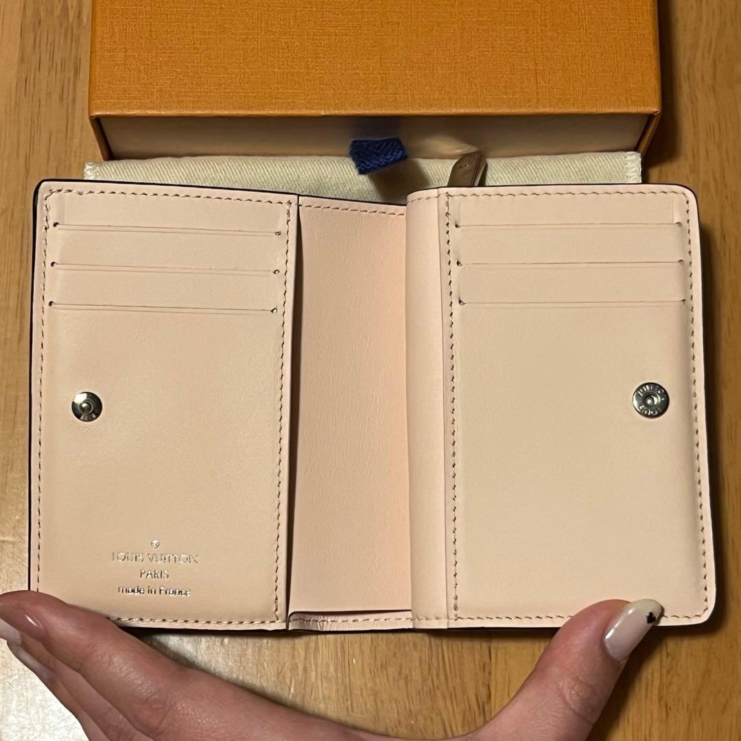 【美品】ルイヴィトン ポルトフォイユクレア マヒナ　ジャスミンピンク