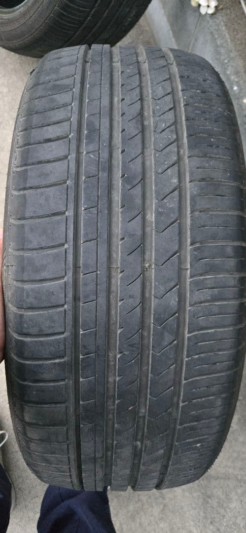 WINRUNウィンラン245/40/R20 2本セット25年製　バリ山送料込み