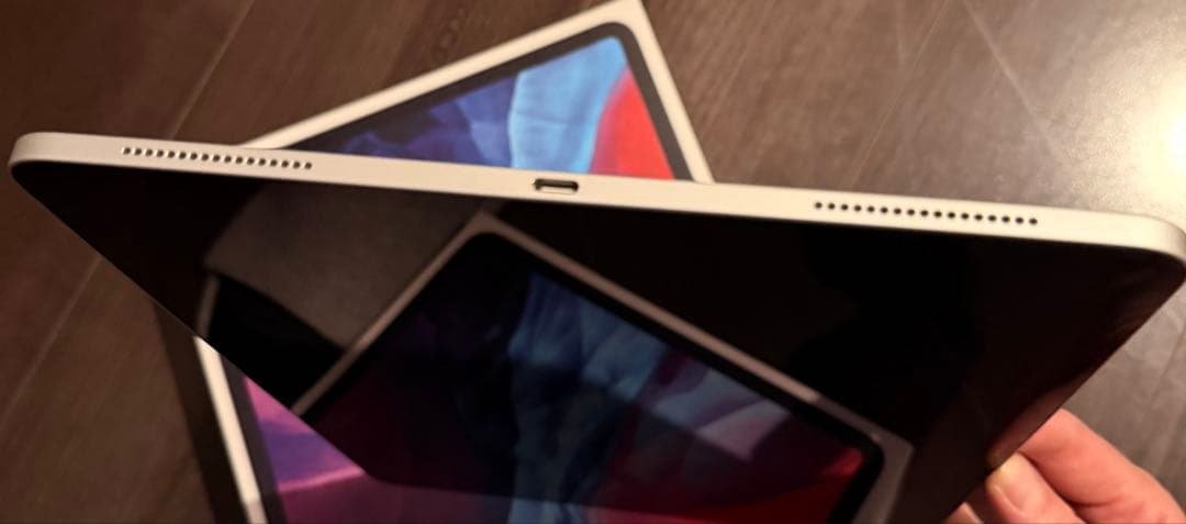 c*.様 ipad pro 12.9 第4世代 256gシルバー　wi-fi