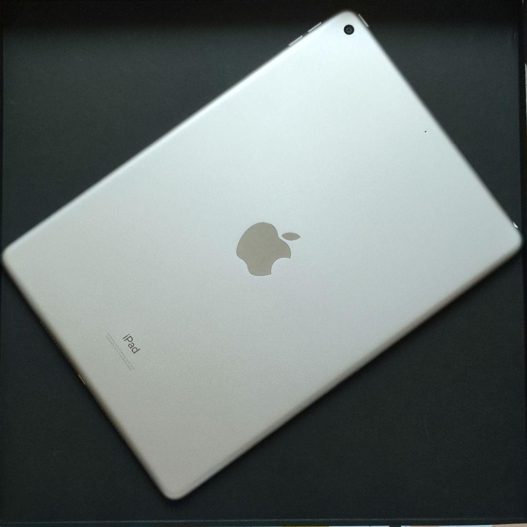 【128GB】iPad 第8世代 Wi-Fiモデル シルバー