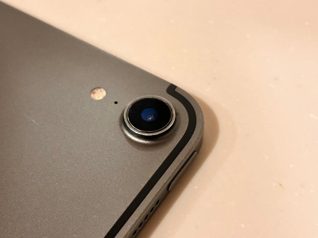 きく　Apple iPad 10.9インチ スペースグレー