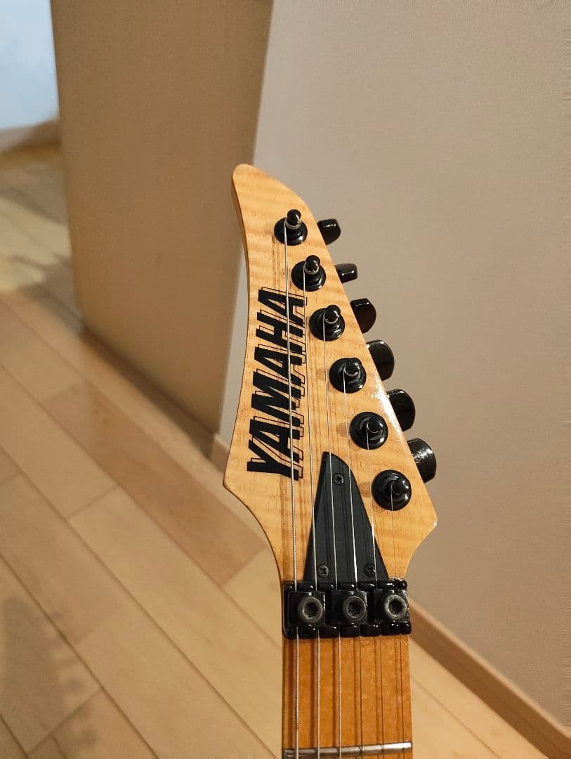 YG521M-R YAMAHA エレキギター　美品