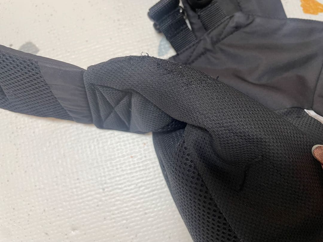 ノースフェイス　抱っこ紐　黒