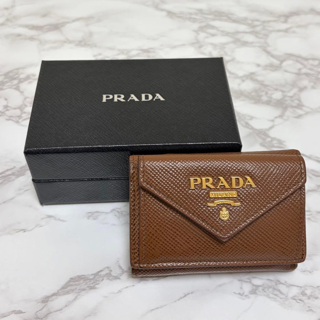 prada サフィアーノ 財布 三つ折り ブラウン