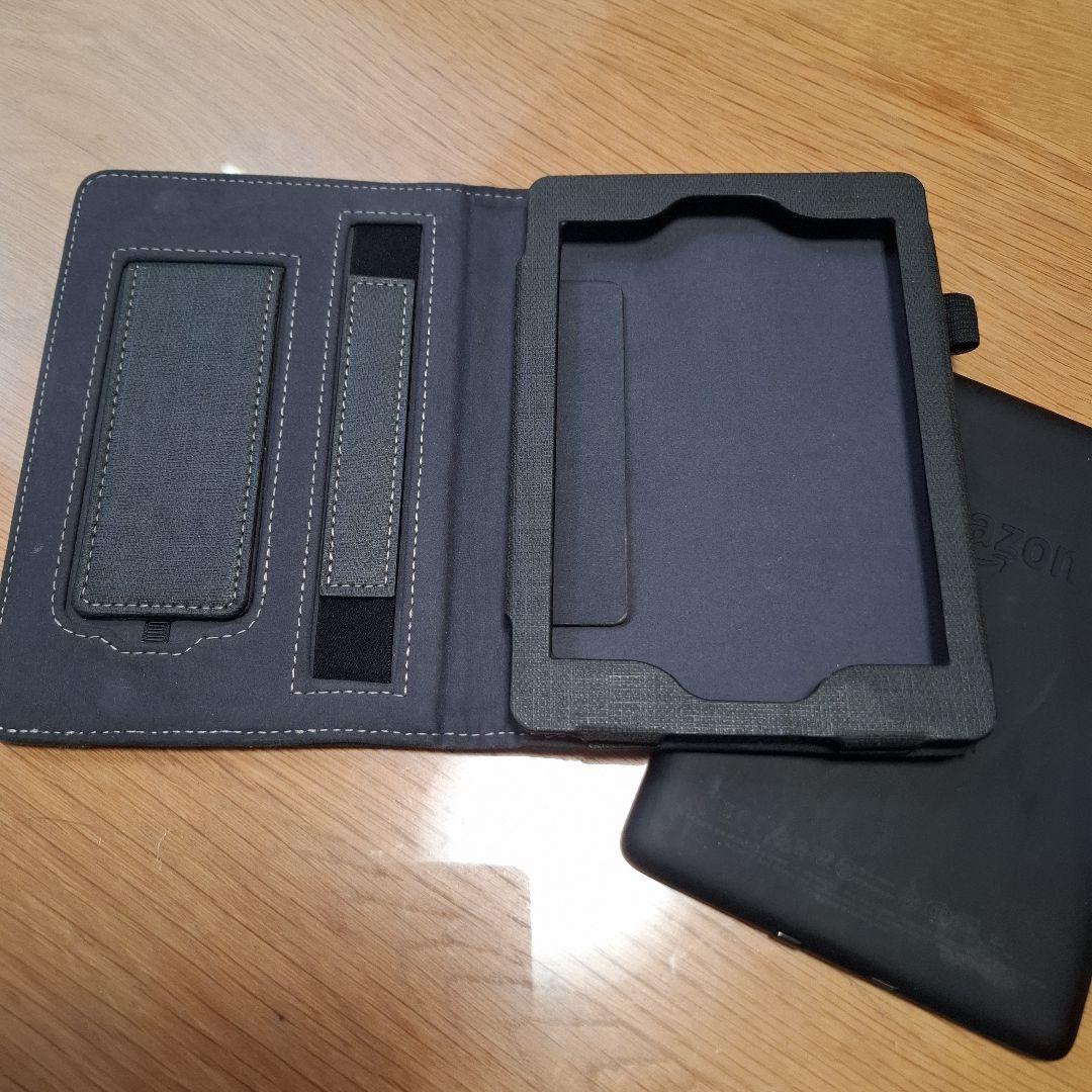 Kindle Paperwhite 第10世代 8GB 広告なし　カバー付