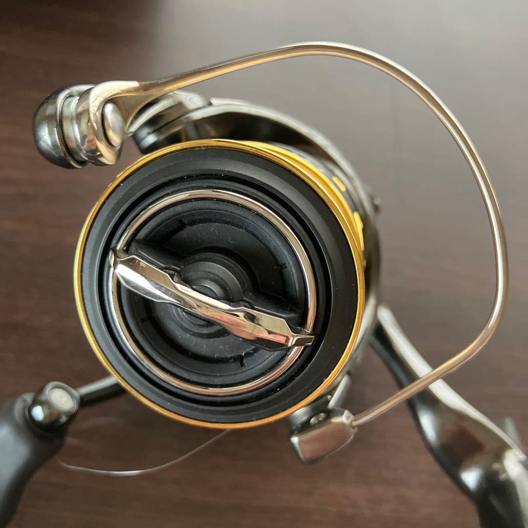 美品【シマノ】20ツインパワー C2000SHG（淡水のみ使用品）