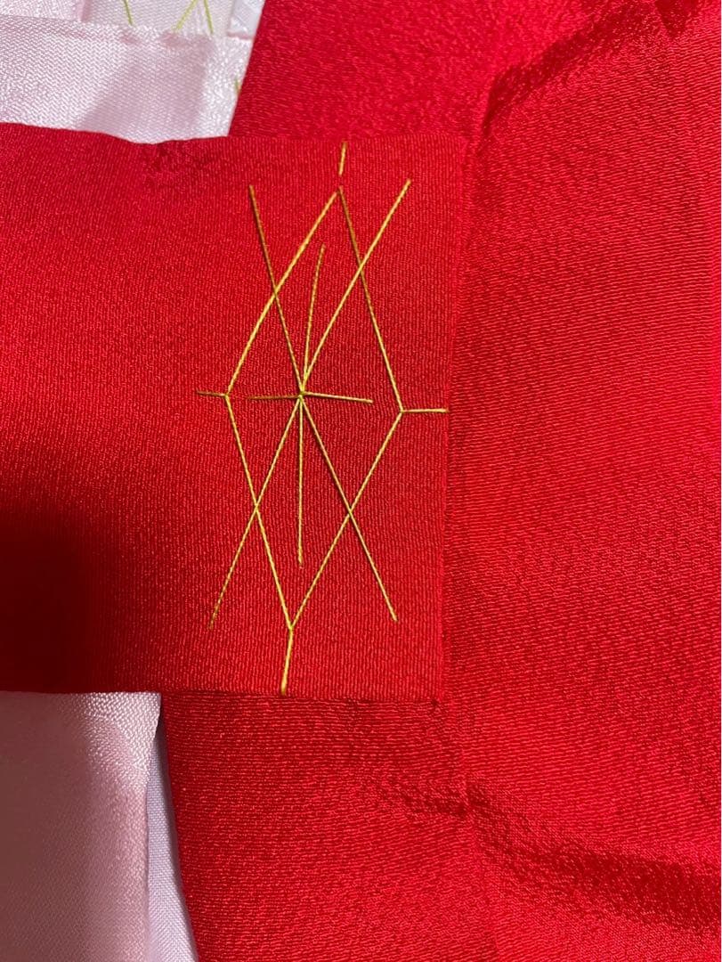 産着　お宮参り　女の子　正絹　総刺繍　金駒刺繍　半襟付き　長襦袢付き　赤　ピンク