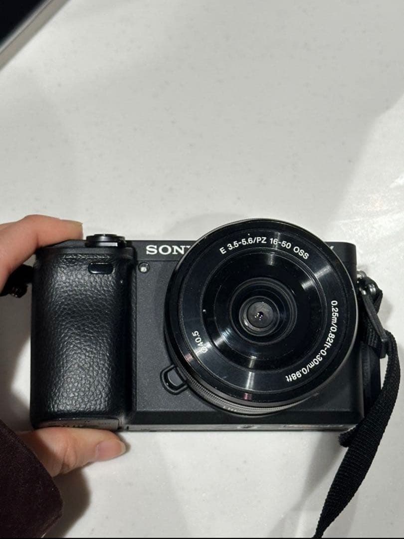 SONY α6400 ＋E 16-50mm レンズセット