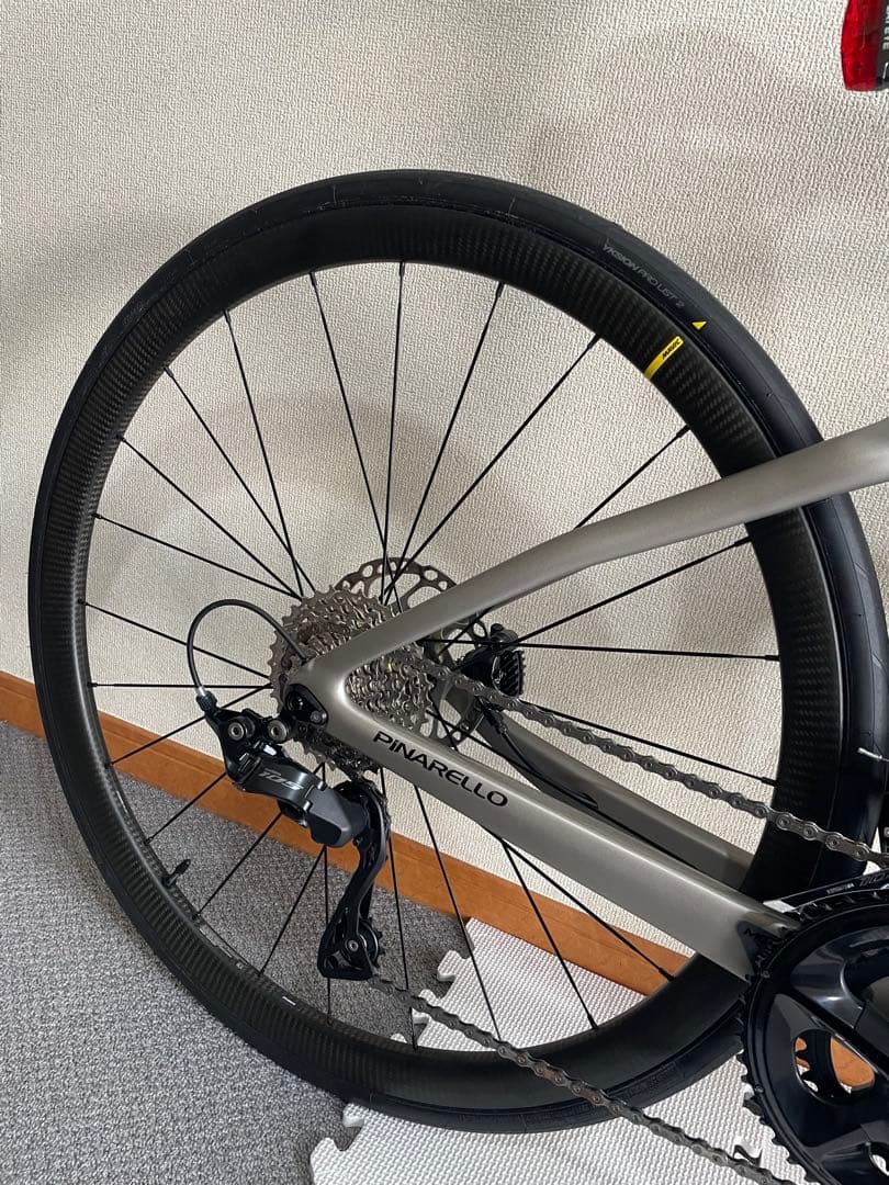 PINARELLO F5ロードバイク カーボンフレーム Shimano 105