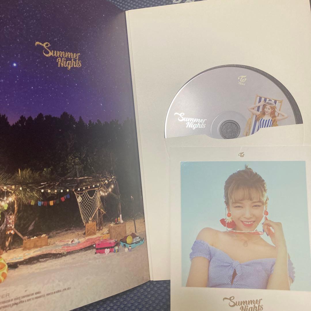 TWICE アルバム まとめ売り　トレカ110枚ほど付き　アルバム15枚