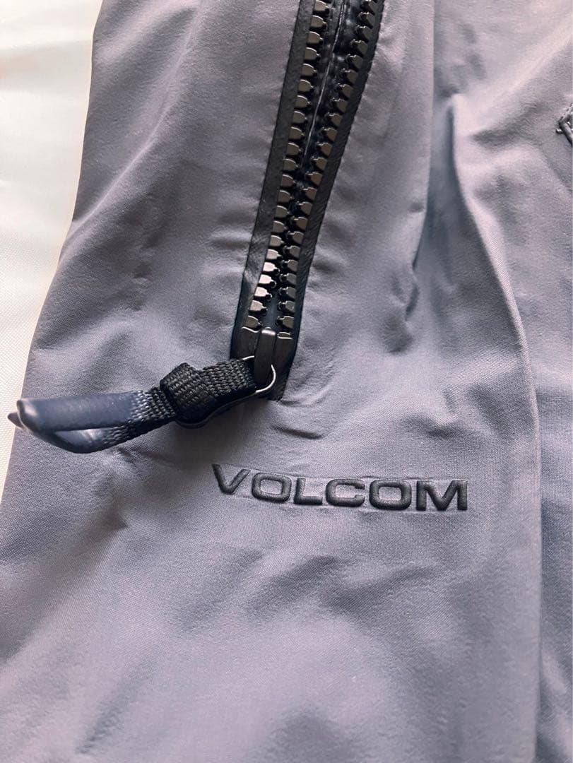 Volcom gore tex guide パンツ　Mサイズ