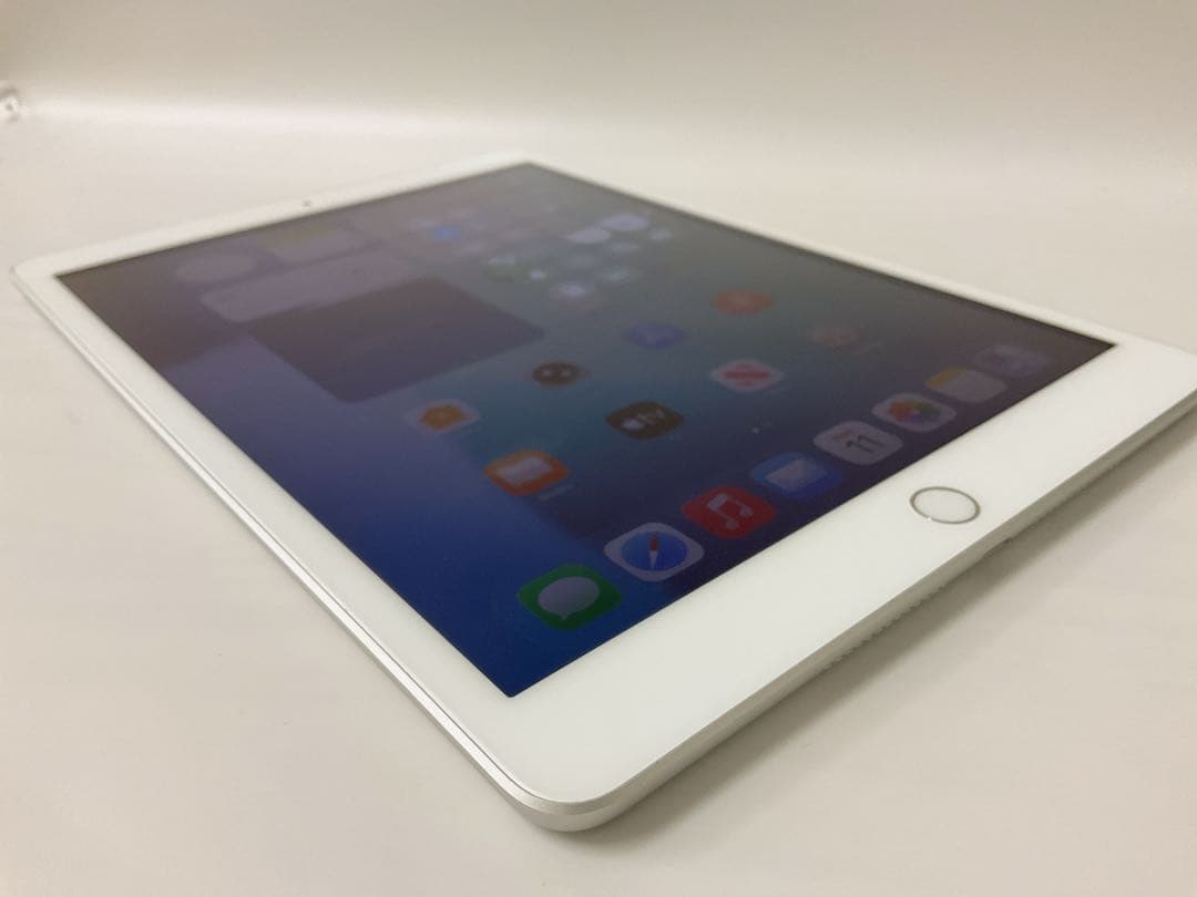 【BT92％】iPad 第8世代 32GB Wifiモデル シルバー
