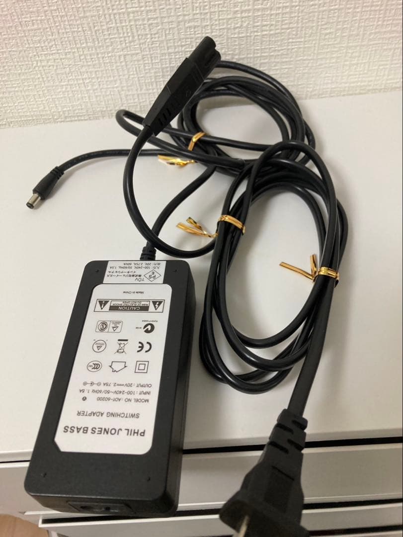 新品同様！　ベースアンプ　PHIL JONES BASS(PJB)