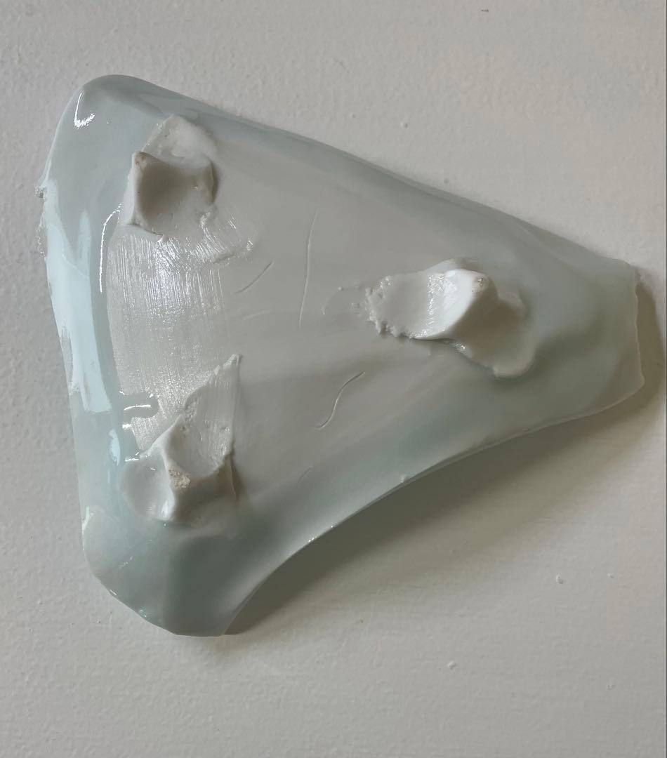 加藤委作品　青白磁三角皿