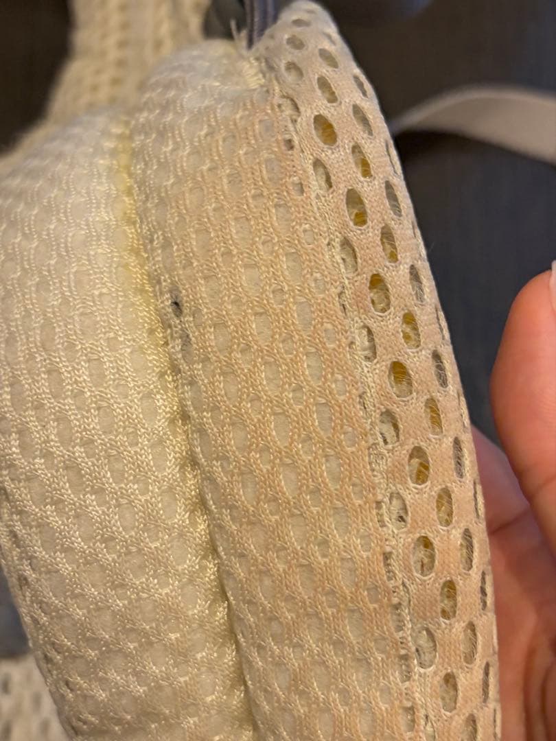 【シミ有り】ベビービョルン ハーモニー クリー厶BABYBJORN 抱っこ紐中古
