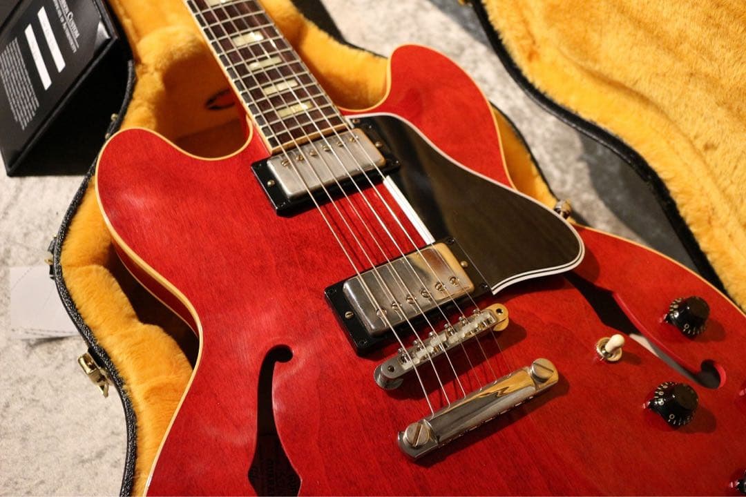 シェビー 　Gibson Custom Shop ES-335 1964