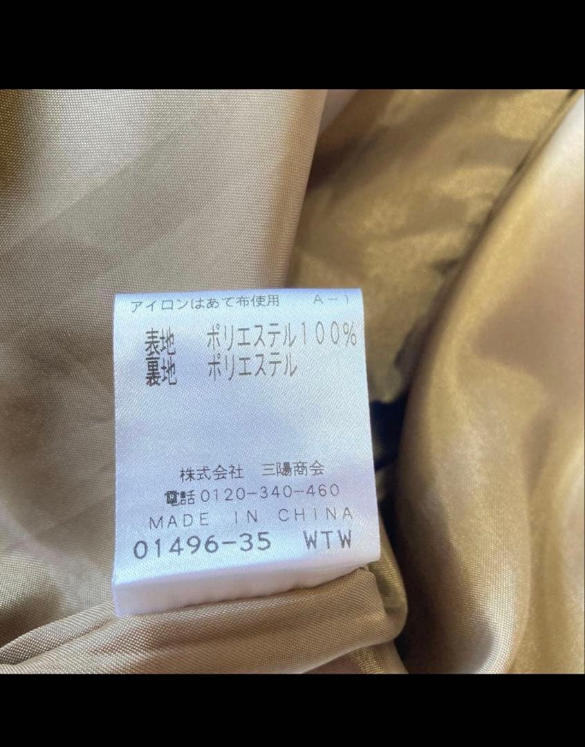 未使用に近い　アマカ　美しいボタニカルフラワー柄のワンピース　ライトベージュ38