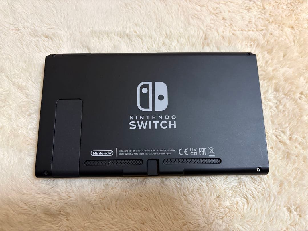 【極美品】Nintendo Switch グレー（バッテリー強化版）使用2-3回
